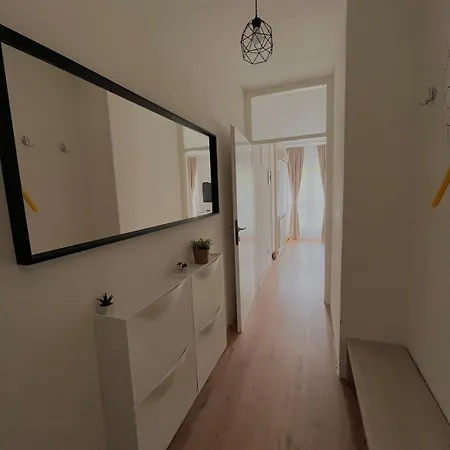 Apartment Flora